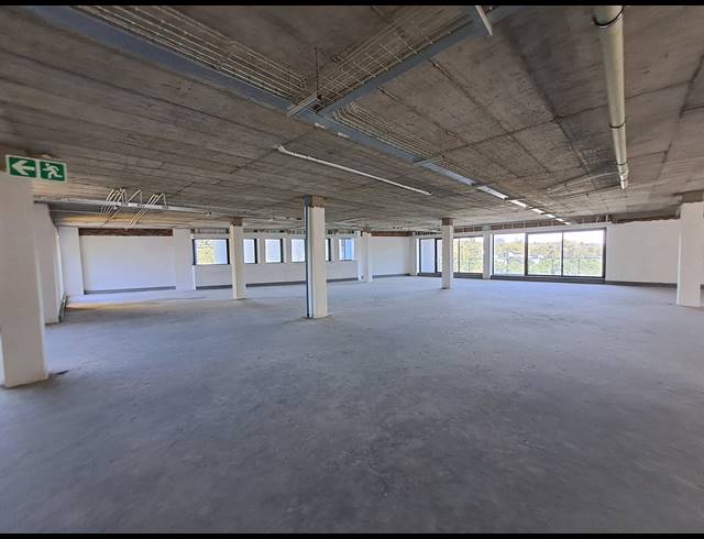 1,200M² OFFICE TO LET IN WAVERLEY